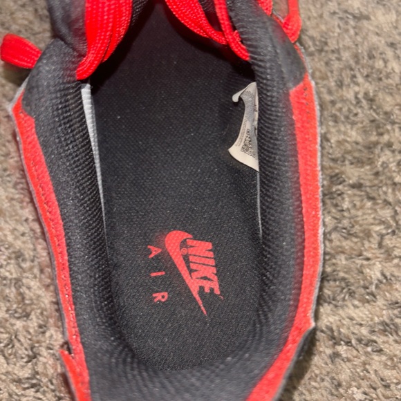 Nike Air Force 1 Low '07 SE black and red - Picture 4 of 10